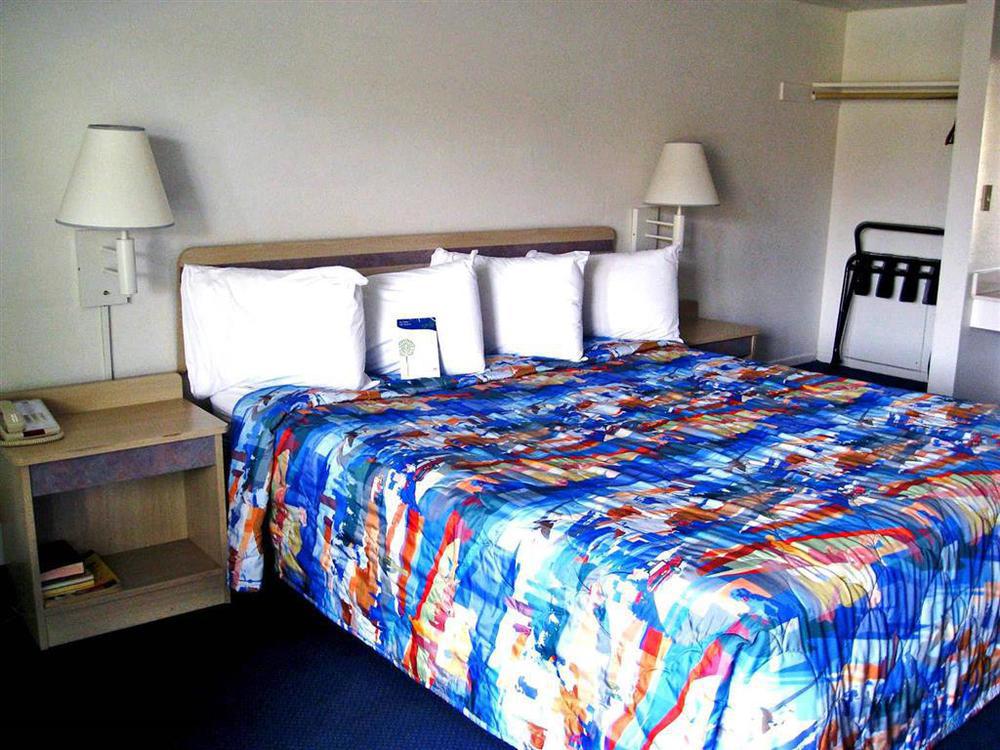 6-bishop, Ca Hotel Bishop